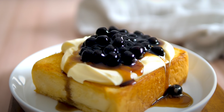 Frisian Flag Susu Kental Manis Gold bisa dikombinasikan dengan menu boba toast kekinian yang populer.