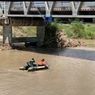 Becak Ditumpagi Diserempet Truk, Ibu dan Balita di Brebes Terlempar ke Sungai
