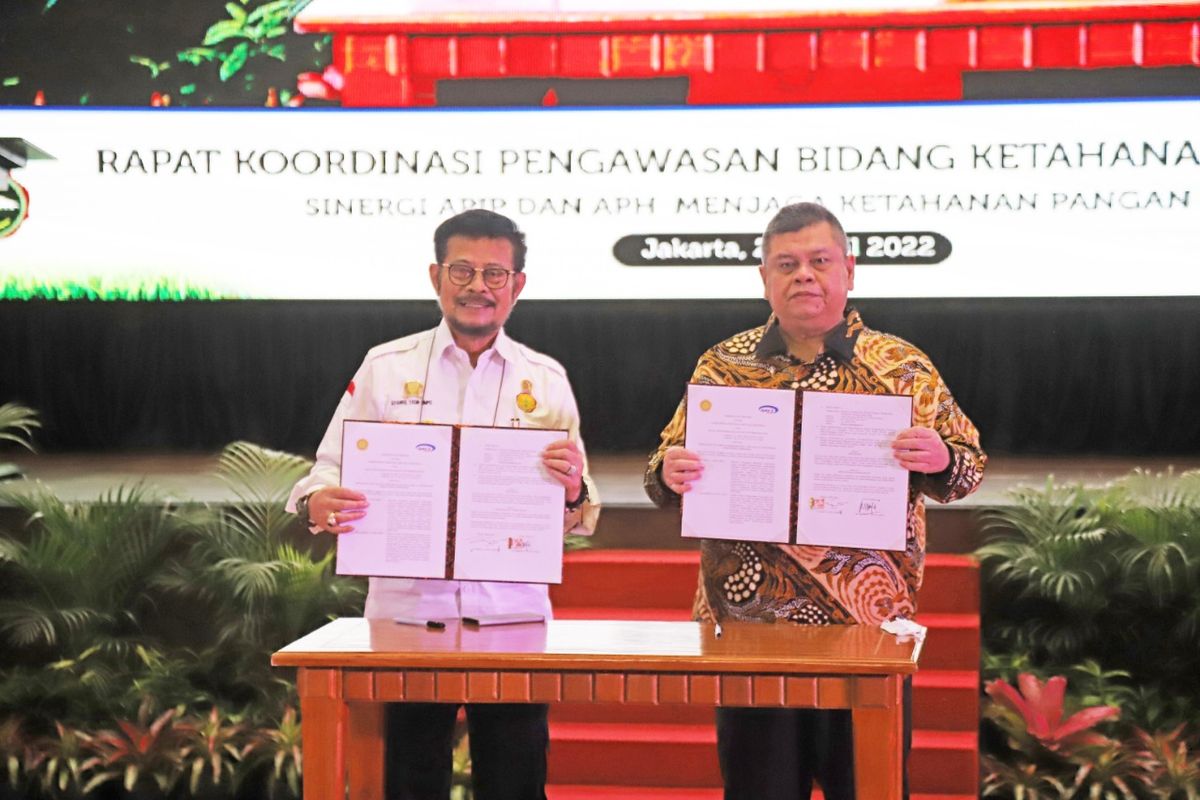 Menteri Pertanian Syahrul Yasin Limpo (Mentan SYL) dalam rapat koordinasi pengawasan bidang ketahanan pangan yang digelar di Auditorium Utama Kementan, Rabu, (20/4/2022).