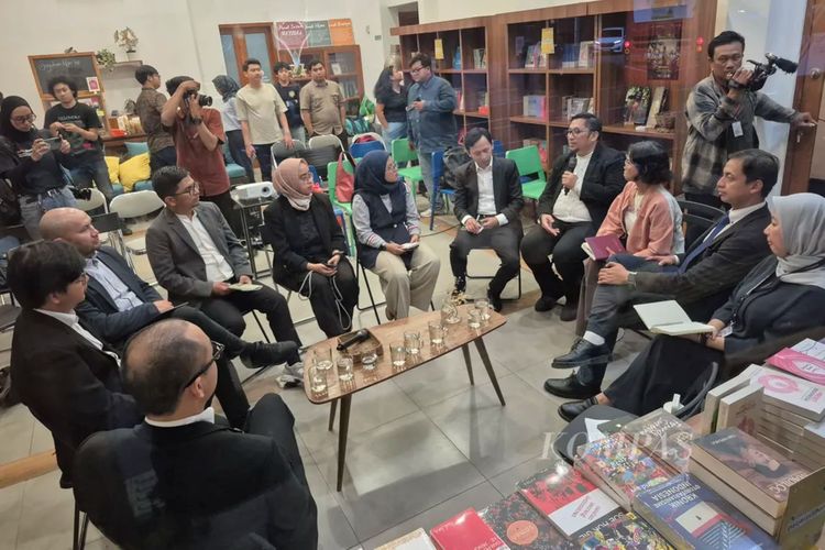 Kabinet Bayangan dan Penyehatan Demokrasi