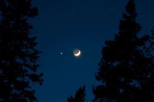 Mulai Malam Ini, Kesempatan Terbaik Amati Jupiter dan Saturnus Sejajar dengan Bulan