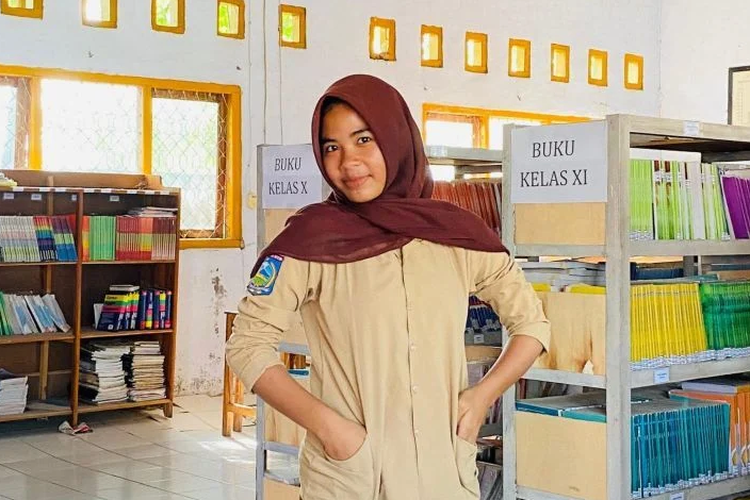 Belajar di Sawah dan Tak Akselerasi, Kasiati Sukses Masuk Kuliah Usia 15 Tahun