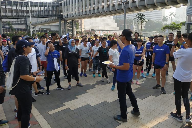 Kuis mengenai lingkungan di sela-sela acara Run For The Oceans, Minggu (16/6/2019)