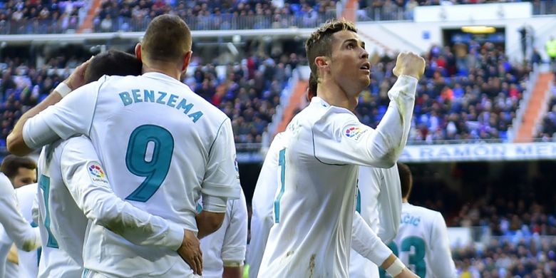 Cristiano Ronaldo merayakan gol Real Madrid ke gawang Deportivo Alaves pada pertandingan Divisi Primera La Liga di Stadion Santiago Bernabeu, Sabtu (24/2/2018). 