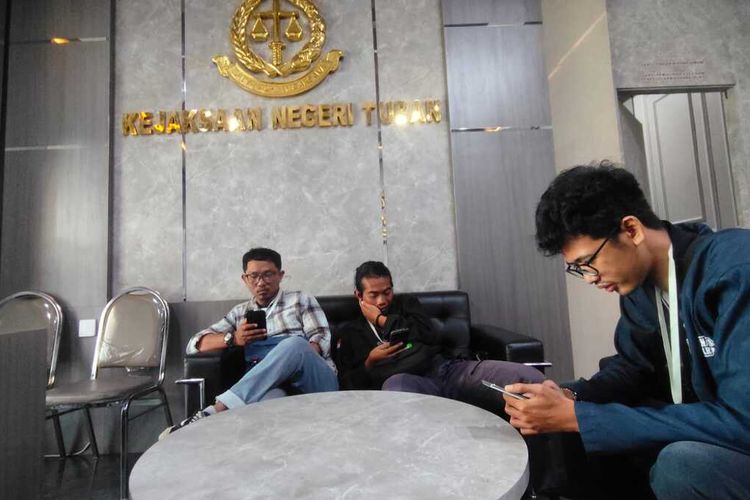 Kajari Tuban Dicopot, Diduga Terima Suap Rp 600 Juta Kasus Tambang Ilegal