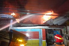 Santri Bakar Pondok Rehabilitasi Narkoba di Surabaya Saat Penjaga Asyik Nobar Piala Dunia