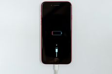 9 Tips Cas iPhone yang Benar agar Battery Health Awet