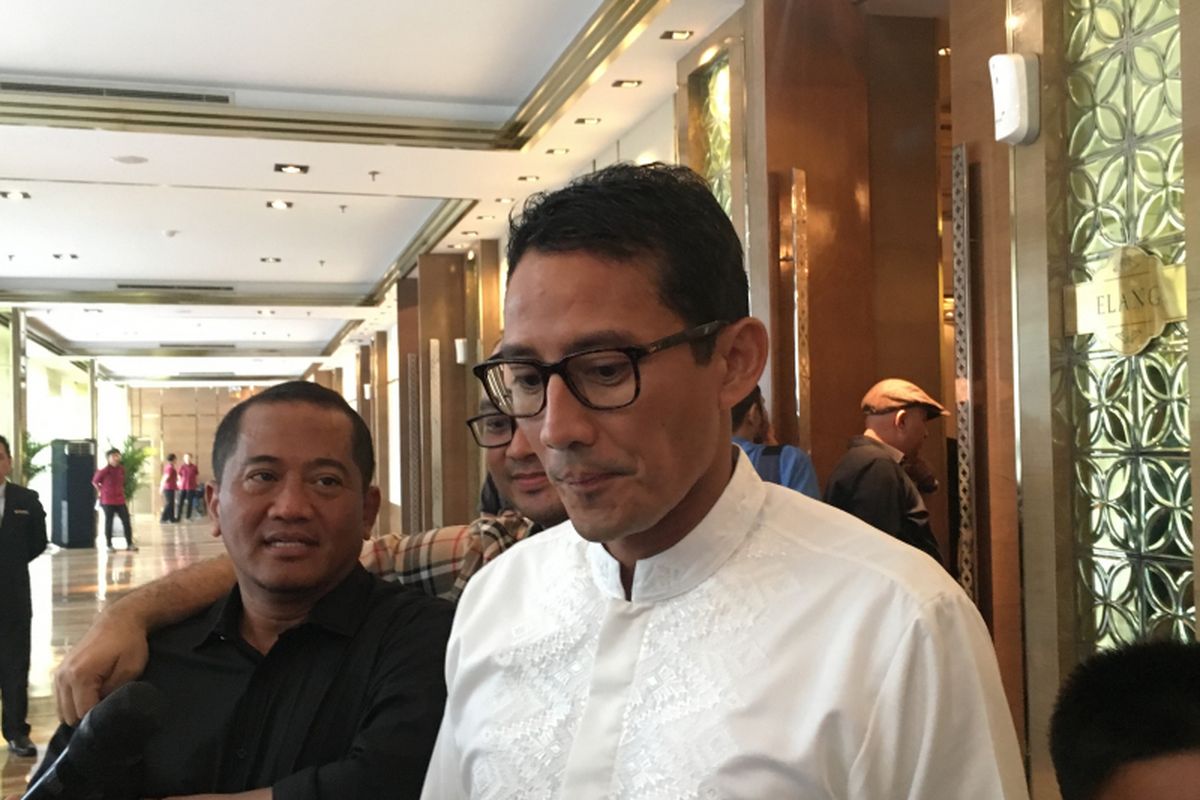 Wakil Gubernur DKI Jakarta terpilih Sandiaga Uno, usai acara pertemuan tokoh Himpuman Pengusaha Muda Indonesia (HIPMI) di Hotel Ambhara Jakarta, Sabtu (6/5/2017).