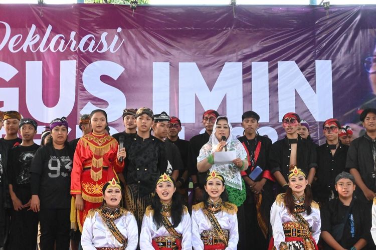 Para pegiat seni se-Malang Raya berkumpul di Area Taman Merjosari, Kota Malang untuk mendukung Gus Imin maju sebagai presiden pada Pilpres 2024.