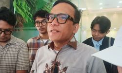 Wamenaker: Percaloan Tenaga Kerja Marak, Bisa Hambat Pertumbuhan Ekonomi 