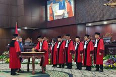 Momen Suhartoyo Menangis Saat Pidato Pelantikan Jadi Ketua MK...