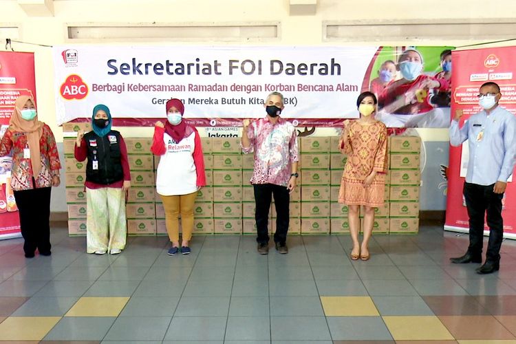 Penyaluran donasi gerakan ABC Berbagi Kebersamaan Ramadan.