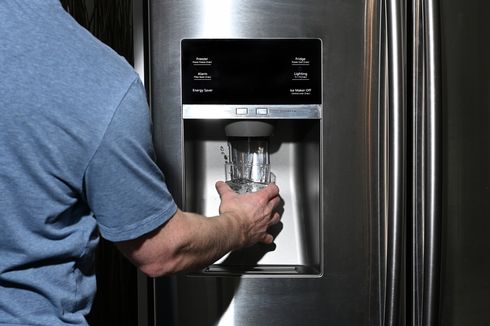 Jangan Asal, Ini 5 Cara Membersihkan Dispenser Air Kulkas 