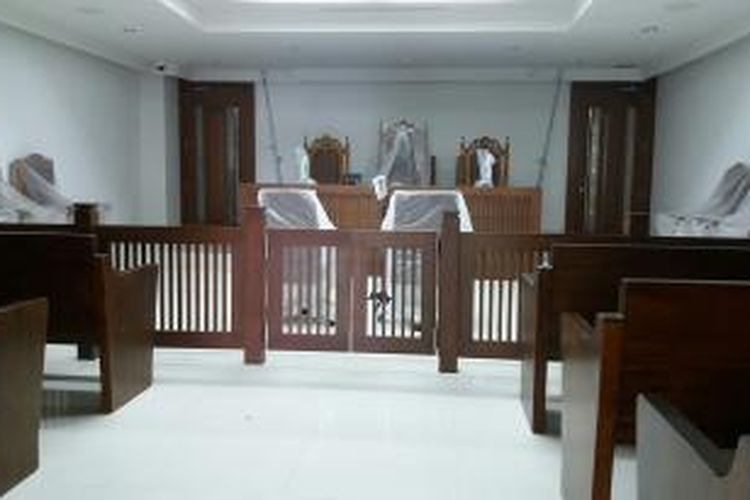 Ruang sidang Tirta III yang diproyeksikan untuk sidang perkara pidana biasa di lantai tiga Gedung Pengadilan Negeri/Niaga/HAM/Tipikor Jalan Bungur Besar, Kemayoran, Jakarta Pusat.