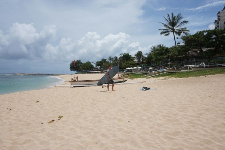 Pantai Sawangan, salah satu pantai di Nusa Dua yang dapat dikunjungi di sela KTT G20.