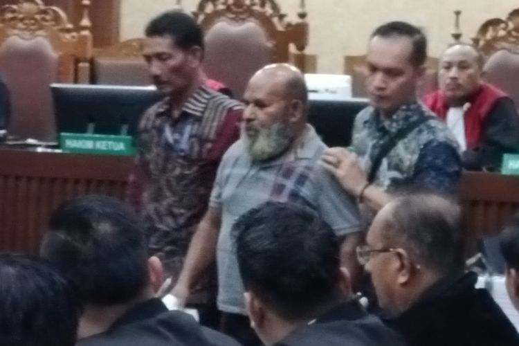 Gubernur Nonaktif Papua Lukas Enembe saat hadiri sidang lanjutan kasus korupsi di Pengadilan Tipikor Jakarta Pusat, Kamis (22/6/2023).