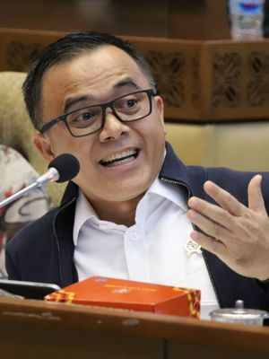 Menteri PANRB Abdullah Azwar Anas melakukan rapat kerja bersama Komisi II DPR RI, di Jakarta, Senin (21/11/2022).