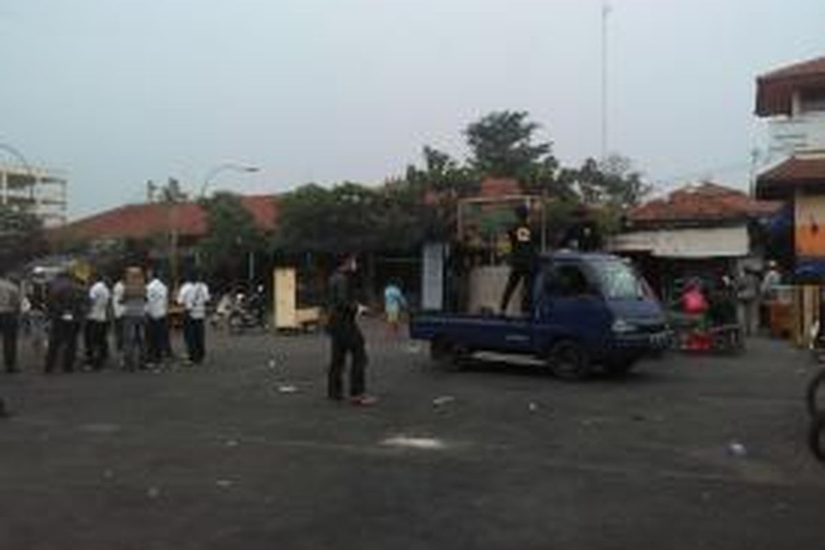 Penertiban Terminal Depok, Rabu (8/10/2014).