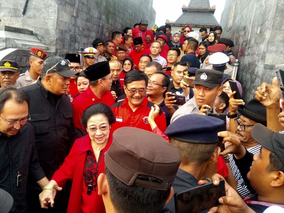 Megawati dan Ganjar–Mahfud Ziarah ke Makam Bung Karno