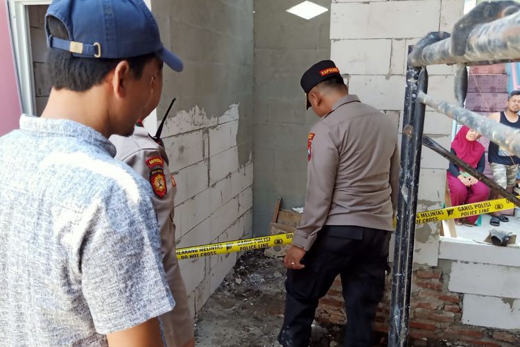 Proses evakuasi granat di Surabaya