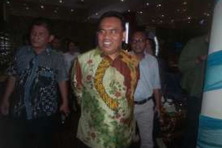 Sekretaris Daerah DKI Jakarta Saefullah usai menjalani fit and proper test calon wakil gubernur untuk Sandiaga Uno yang diadakan Partai Gerindra dan PKB, Jumat (1/9/2016). 