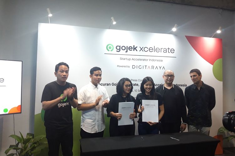 Ghibran Rakabuming (kedua dari kiri) ketika hadir dalam peluncuran Gojek Xcelerate di Jakarta, Selasa (10/9/2019).