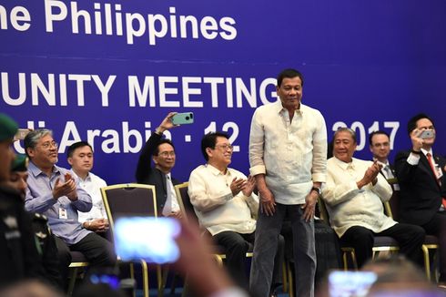 Duterte Batal Kibarkan Bendera Filipina di Laut China Selatan