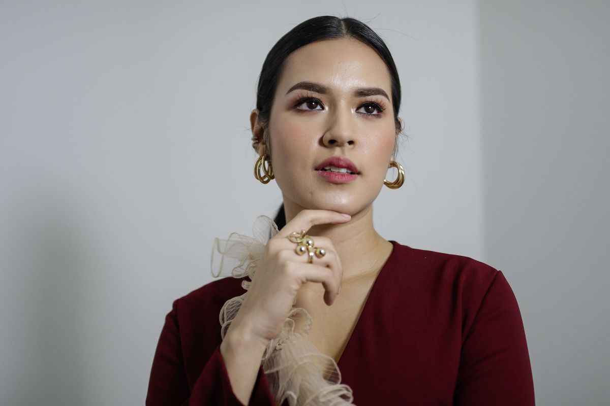 Raisa Andriana saat mengunjungi Kantor Redaksi ι.com di Menara ι, Jakarta, Selasa (26/11/2019). Raisa akan menggelar konser bertajuk Raisa Live in Concert 2020 di Stadion Utama Gelora Bung Karno, Jakarta, 27 Juni 2020 mendatang.