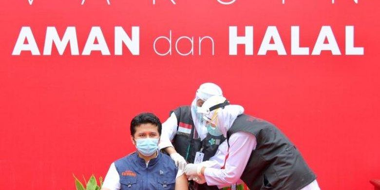 Emil Dardak jalani vaksinasi dosis kedua 

