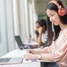 Ikut Kuliah Daring Mudah Capek? Begini Lho Posisi Duduk Ideal