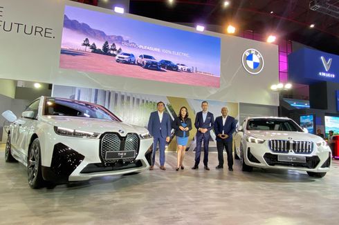Mobil Listrik Termurah BMW Sapa Pengunjung IIMS 2024