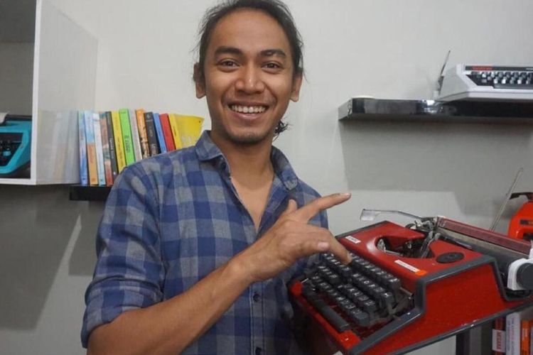 Sastrawan muda Padang, JS Khairen yang memprediksi ibukota negara bernama Nusantara di cerpennya