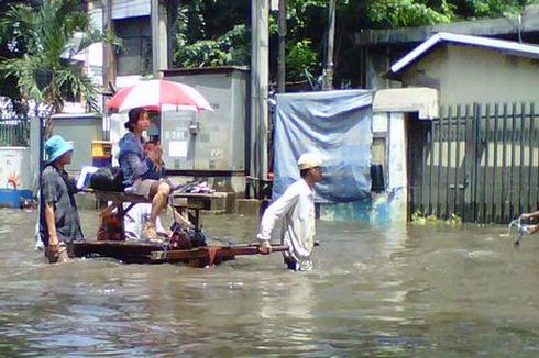Jokowi Minta Evakuasi dan Beri Bantuan Korban Banjir di Penjaringan
