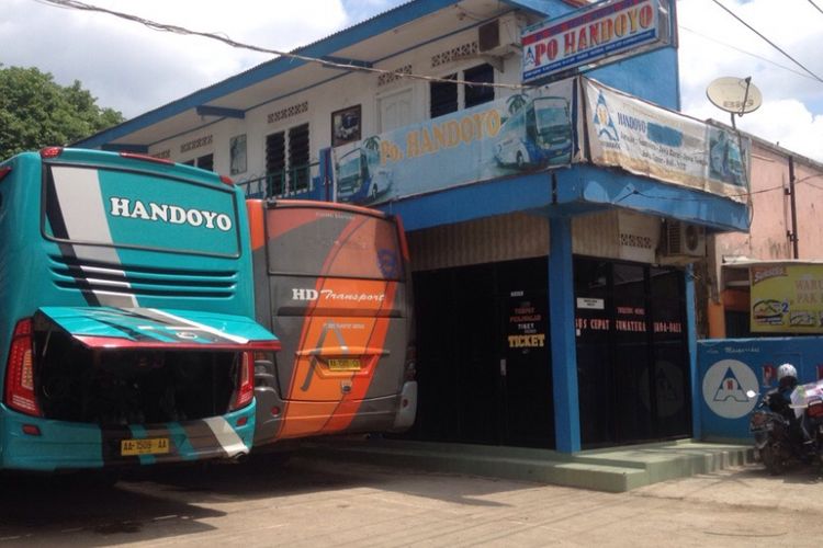 Bus AKAP di PO Handoyo Palembang, Sumatera Selatan