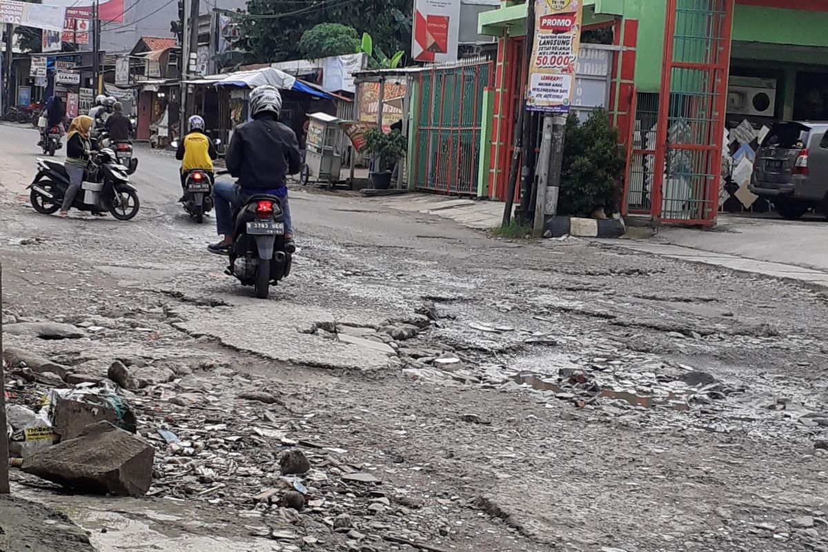 Kondisi Jalan Raya Jatimulya, Pengasinan, Bekasi Timur, Kota Bekasi