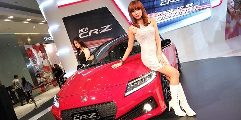 New Honda CR-Z diperkenalkan di Jakarta, Selasa (8/3/32016).