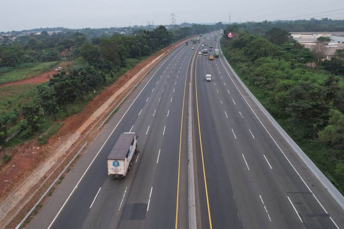 Pelebaran lajur di Tol Jakarta-Cikampek sudah selesai