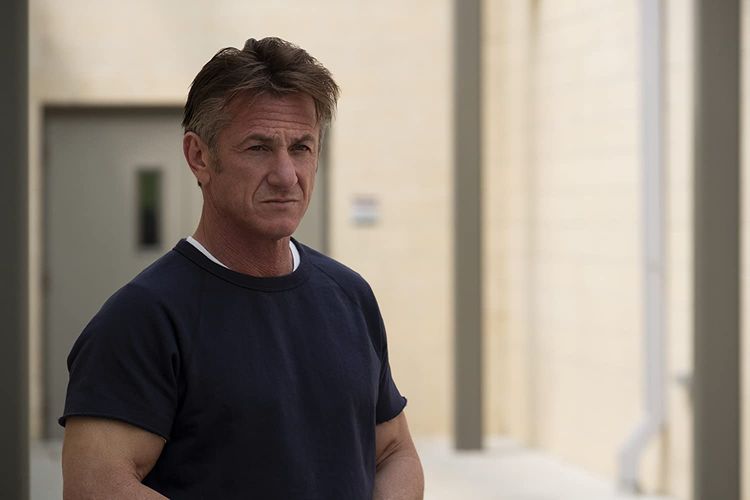 Aktor Sean Penn dalam sebuah adegan film The First (2018).