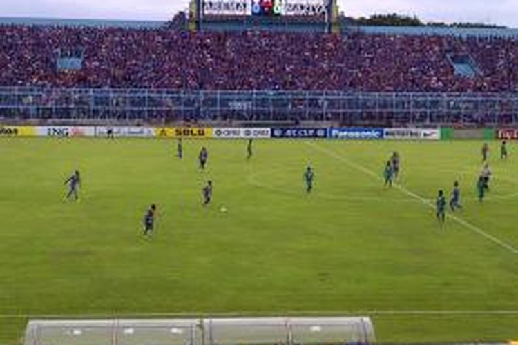 Arema Cronus Indonesia Vs Maziya Sports di Stadion Kanjuruhan, Malang, Selasa (1/4/2014) sore, dalam laga AFC Cup 2014.