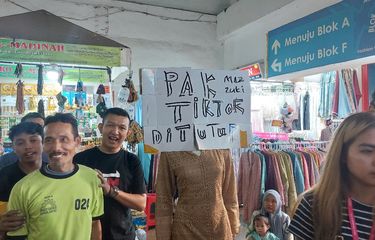 Pedagang Pasar Tanah Abang Minta Menkop Teten Tutup TikTok Shop