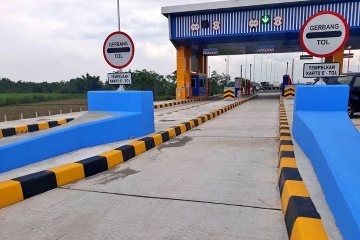 Kecelakaan Beruntun Di Gerbang Tol Halim, Jasa Marga Berlakukan Lajur ...