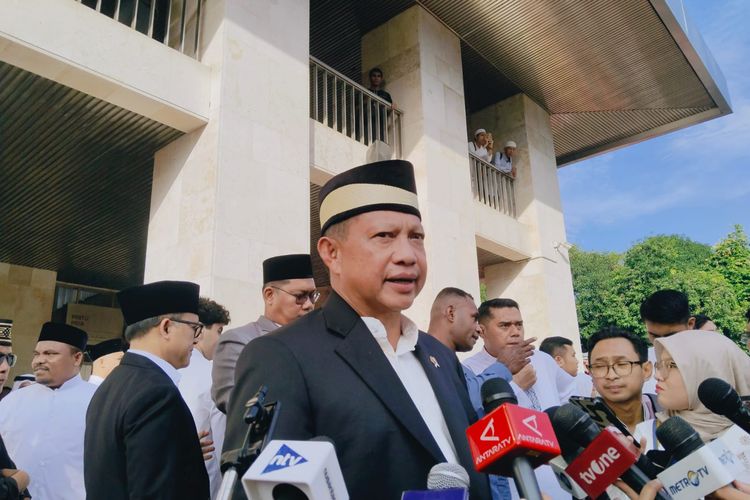 Menteri Dalam Negeri (Mendagri) Tito Karnavian di Masjid Istiqlal, Jakarta Pusat. Rabu (10/4/2024).