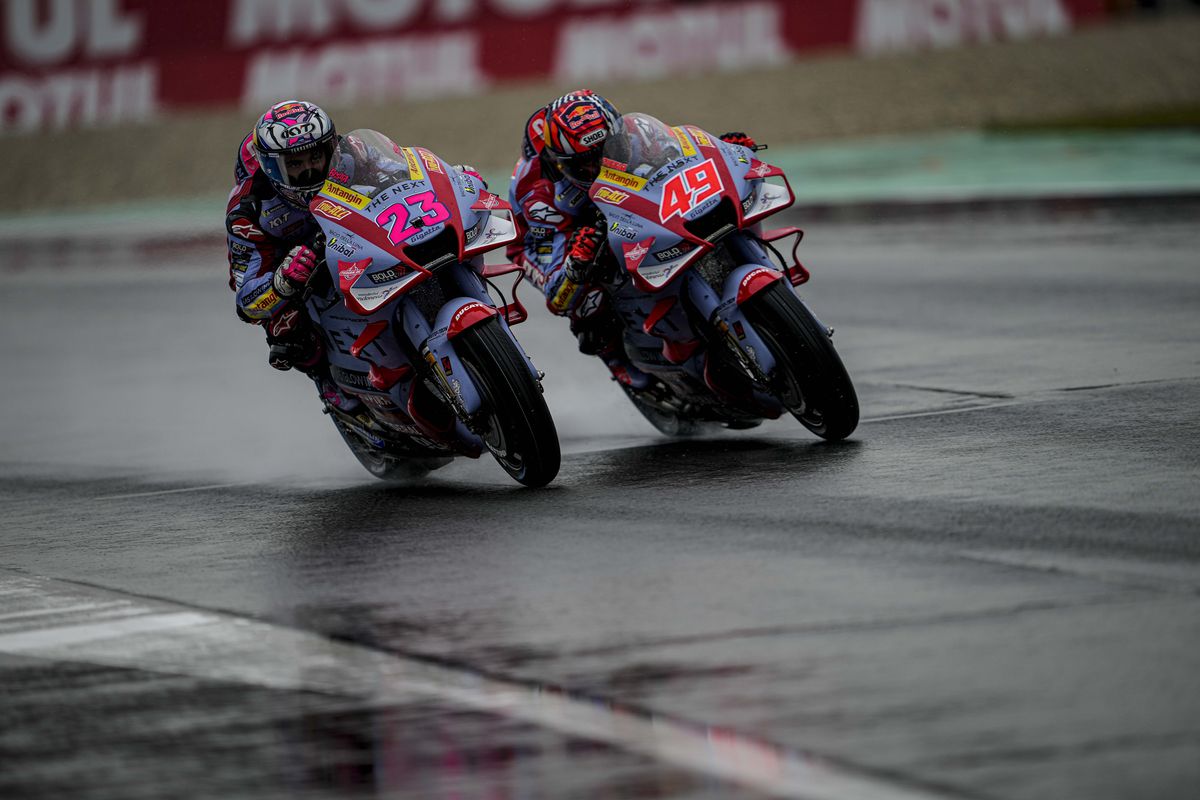 Kedua pebalap Gresini Racing saat berlaga pada MotoGP Belanda 2022