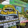 Halaman Depan SDN Kota Baru Dipenuhi Karangan Bunga untuk Siswa Korban Kecelakaan Maut Truk