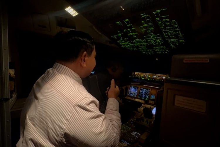 Presiden Prabowo Subianto sempat bertukar salam dengan pilot pesawat tempur F16 yang mengawal kedatangan dirinya saat memasuki wilayah udara Yordania, Selasa (24/2/2026) malam.  Salam itu bernuansa bulan suci ramadhan dengan kalimat Ramadhan Mubarak. 