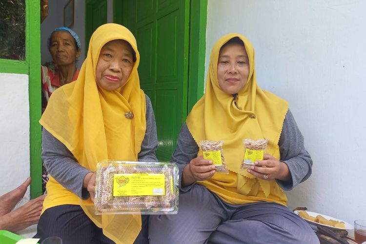 Desa Pelutan, Kecamatan Gebang adalah salah satu desa di Kabupaten Purworejo Jawa Tengah yang banyak menghasilkan rempah-rempah. Berjarak sekitar 10 kilometer dari pusat kota Purworejo, desa ini mudah diakses karena jalan menuju desa sudah diaspal.