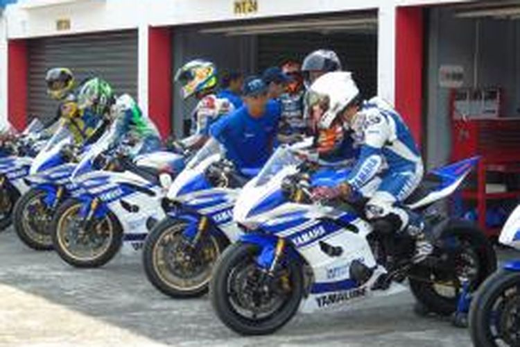 Para pebalap di Yamaha Riding Academy Gold Supersport Step 3.