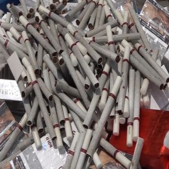 Jutaan rokok Ilegal dimusnahkan di Balai Kota Semarang, Jawa Tengah, Rabu (15/4/2026).