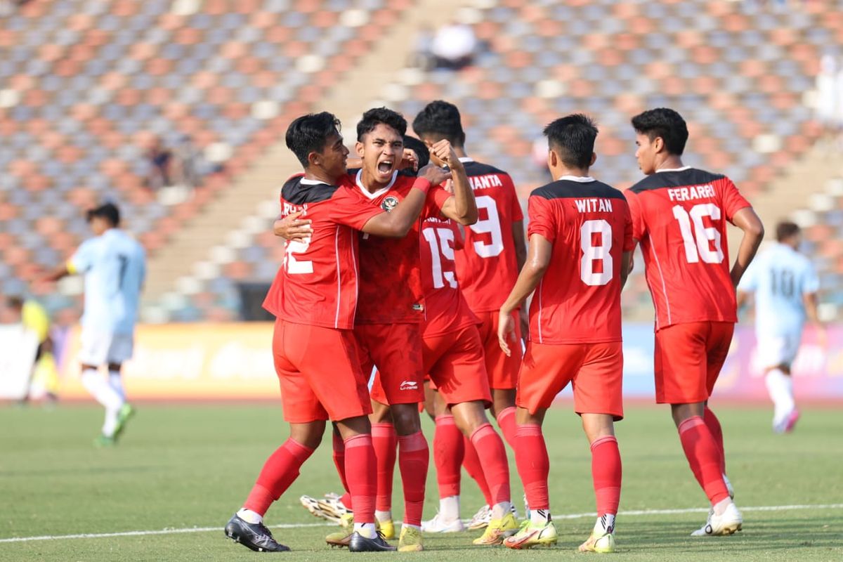 Pertandingan timnas U22 Indonesia vs Myanmar pada SEA Games 2023 berlangsung di Stadion Nasional Olimpiade, Phnom Penh, Kamboja, pada Kamis (4/5/2023) sore WIB. Terkini, timnas U24 Indonesia asuhan Indra Sjafri menghadapi Kirgistan dalam laga Grup F Asian Games 2022, Selasa (19/9/2023).