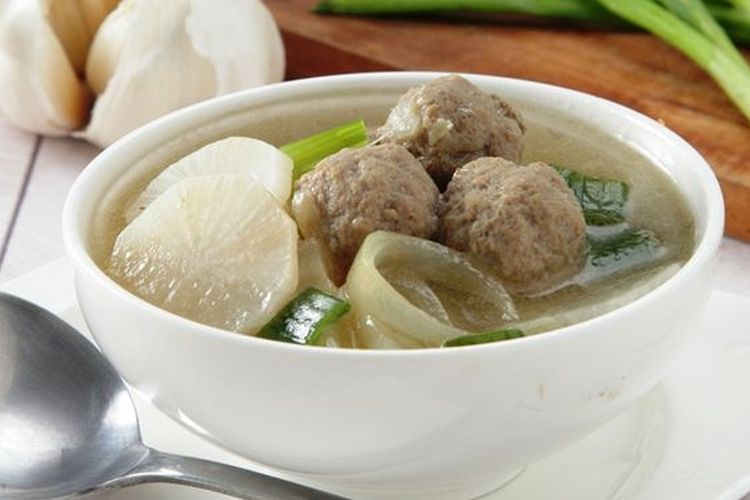 Sop lobak daging yang lezat dan menyehatkan, sempurna untuk hidangan keluarga